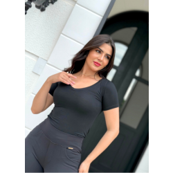 Só Pimenta|Blusa Básica Decote V Manga Curta