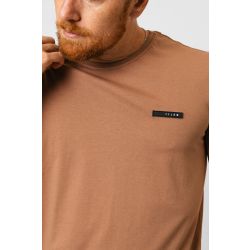 T-flow - Camiseta Revive Class Marrom