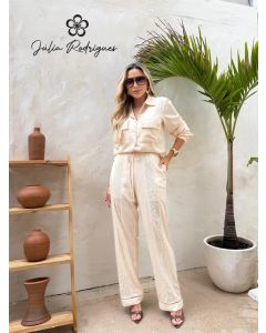 Julia Rodrigues | Cal&ccedil;a com Renda 