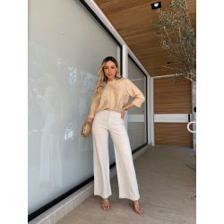Julia Rodrigues | Camisa Gola Padre Conhaque