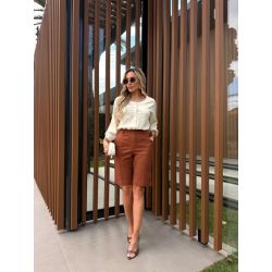 Julia Rodrigues - Bermuda Alongada Linho Premium 
